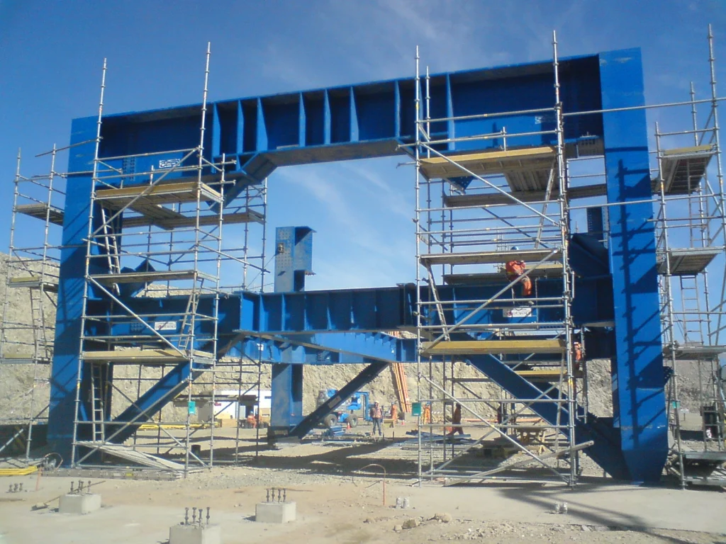 TAKRAF S.A. / Minera Radomiro Tomic – Surge Bin Struture